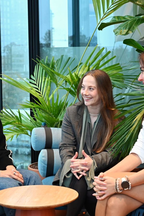 Female employees are chatting in the office
